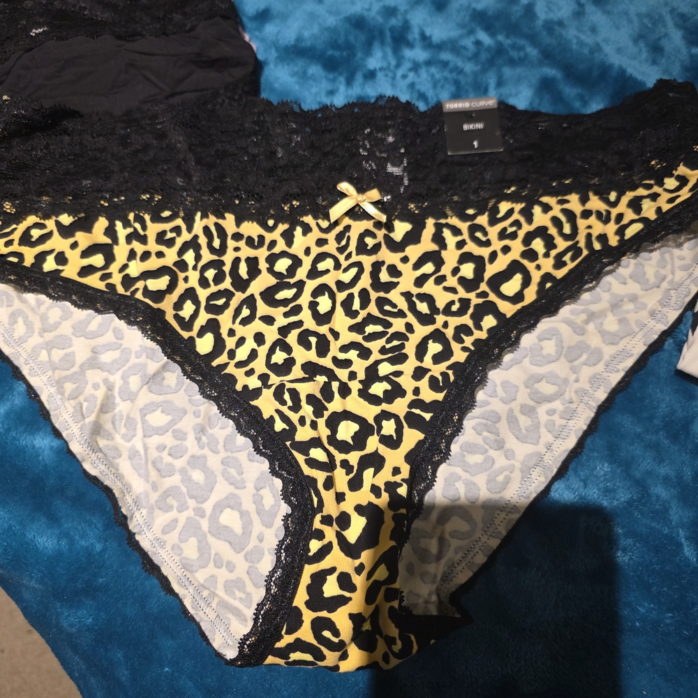 Torrid Lot 7 Pairs - Picture 7 of 9